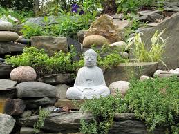 Deshalb wird bei einer feng shui beratung auch immer ein besonderes augenmerk auf die umgebung und den garten gelegt. Harmonie In Heimischen Garten Mit Feng Shui Bringen Trendomat Com