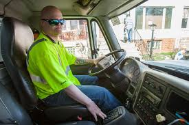 The dangerous job of picking up garbage