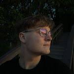 Daniel Doering's Instagram, Twitter & Facebook