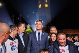 Jumătate dintre alegătorii din sectorul 6 care acum câţiva ani au ales masiv psd. Cine Este Dan Barna Candidatul Usr Plus La PreÈ™edinÈ›ia Romaniei