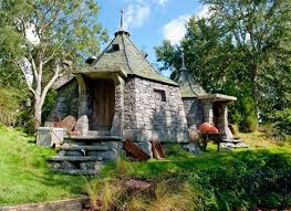 Photos Top 10 Wizarding World Of Harry Potter Rides And Attractions Hagrids Hut Universal Studios Orlando Harry Potter Harry Potter Universal
