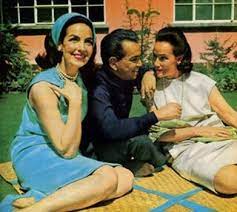 Maria felix was his other partner in such films as enamorada (1946) or maclovia (1948). Pin By Mari Lagos On The Ladies Mexican Actress Dolores Del Rio Cantinflas