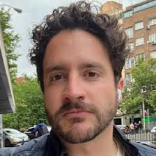 Chris Becerra (maizmaya)