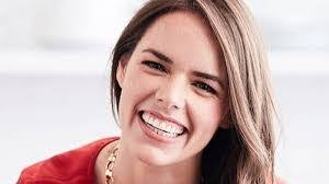 Serena Wolf's Instagram, Twitter & Facebook