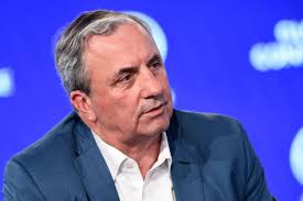 EY Leaders Green Light Split Plan