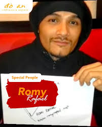 Siapa yang sudah pernah ke Hanoi? Pasti tau donk makanan khas Vietnam utama  Bun Cha dan Egg Coffee. Makan Bun Cha yang gurih, segar, dan pedas dengan  paduan lemonggras ginger akan memberikan