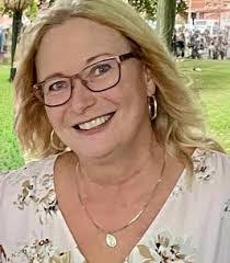 Lorraine Dietz's Instagram, Twitter & Facebook