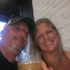 Wristband warning: cannot loosen once tightened