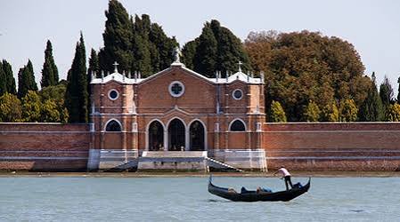Venturing to Venice's Island of the Dead | EuroCheapo