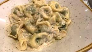 Ecco 5 piatti tipici liguri, ricette da riproporre a casa tua. I Pansoti Storia E Ricetta Del Piatto Tipico Ligure Genova