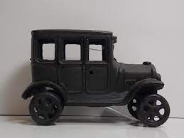 Antique Cast Iron Truck Jun 01 2013 Antiques2modern Gallery In Florida Toy Model Cars Antique Toys Toy Collection