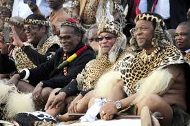 Güney afrika'da, zulu kabilesinin lideri olan zulu kralı goodwill zwelithini'nin hayatını kaybettiği bildirildi. Foreigners Must Go Home King Zwelithini The Citizen