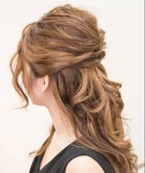 ロングヘアアレンジ簡単なアップハーフアップのやり方 人気髪型