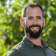 Aaron Friedman's Instagram, Twitter & Facebook