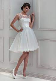 21 Of The Most Beautiful Destination Wedding Dresses Wedding Ideas Short Bridal Dress Luxe Wedding Dress Online Wedding Dress