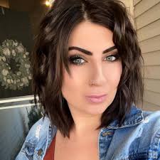 📣ISO a florist that works with fake or dried flowers 😊