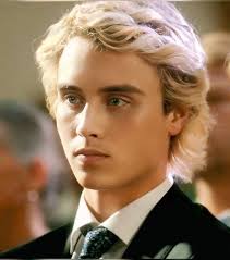 foxhole court fancast