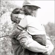 Black And White Kids Hugging Each Other Little Girl Hugging Her Dad By Pipitdapo Via Flickr Father S Day Black And White Love Parents Parenting Kids And Parenting