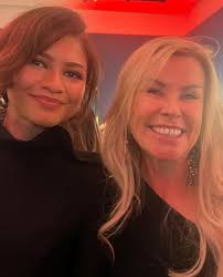 zendaya attended the brothers trust gala along with her fiancée tom holland  in london last night♥️