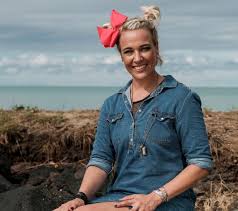 Season 8 premieres friday 4 june at 9am. Meet The 21 Castaways Of The Survivor Sa Island Of Secrets You