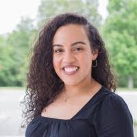 Emily Peters's Instagram, Twitter & Facebook