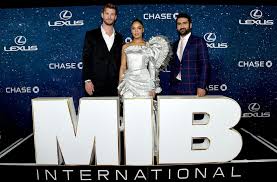 Tommy lee jones , hilary swank , meryl streep , et al. Men In Black International Diese Darsteller Ersetzen Will Smith Und Tommy Lee Jones Kultur Stuttgarter Zeitung