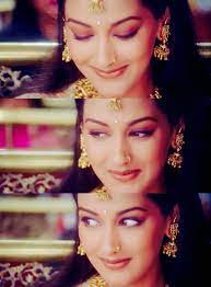 Karisma kapoor, salman khan, sonali bendre. Sonali Bendre In Hum Saath Saath Hain Beautiful Indian Actress Beautiful Bollywood Actress Indian Celebrities