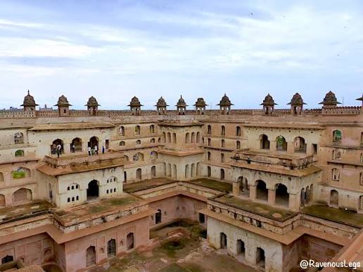 A walk in UNESCO Heritage city of Orchha, Madhya Pradesh - RavenousLegs