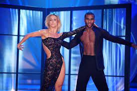 Mehr über die musikerin erfahren sie. Let S Dance 2020 Loiza Lamers Ist Raus 30 Punkte Fur Luca Hanni Express De