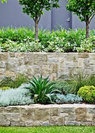 From modern to classic, structural to whimsical, there is an idea for every style and taste. 43 Best Lawn Edging Ideas 2021 Guide