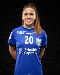 Diğer taraftan rock müzisyeninin ani ölümü, sanatçının bulunduğu albümlerin satışında patlama yarattı. Carmen Dolores Martin Berenguer Career Statistics Ehf