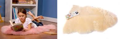 Vous retrouverez alors une peau de mouton toute propre. La Peau De Mouton Source De Bien Etre Pour Toute La Famille Lilinappy