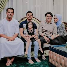 Aaisyah dhia rana net worth, biography, age, height, body measurements, family, career, income, cars, lifestyles & many more details. Zul Ariffin Buat Kejutan Hadiri Sambutan Ulangtahun Kelahiran Aaisyah Dhia Rana