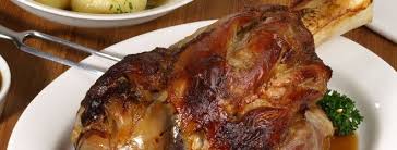 Kalbshaxe Im Ganzen Geschmort Rezepte Bayrische Rezepte Kalbshaxe