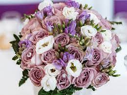Colonial bouquet carries a vast array of flowers in lakehurst nj for every occasion, from beautiful anniversary flower arrangements to. What Is The Difference Between Bunch And Bouquet Pediaa Com