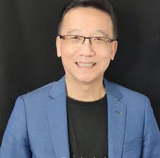 Hannah Yeoh's book 'Hannah Yeoh: A Personal Journey' was launched today at  Main Place Mall, Subang Jaya.The guest of honour was DAP Sec-Gen and Chief  Minister of Penang, Lim Guan Eng. The