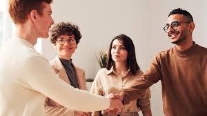 Hello people from mit and fellow participants, i am a teacher by. How To Introduce Yourself Professionally Casually With Examples