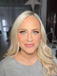 Beautiful Rachel Sharratt makeup for her baby shower.. glowing ✨