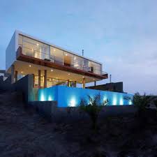 Interior design shop + studio. Stunning Ultramodern Beach House With Overflowing Pool