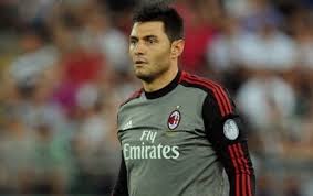 Ac milan arsenal fc as roma atlético madrid bayer 04 leverkusen borussia dortmund bursaspor derby county fc basel 1893 bayern munich everton fc liverpool fc fc schalke 04 fenerbahce sk fc girondins bordeaux inter milan rsc anderlecht vfb stuttgart vfl. Amelia Ac Milan Are The Favourites Against Manchester United Forza Italian Football