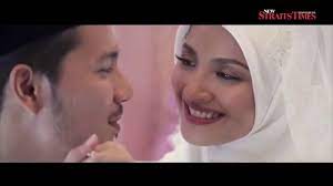 Nurfatimaaisya #fazura #fattahamin pasangan pelakon fattah amin dan nur fazura menegaskan mereka bakal menunjukkan. Fazura And Fattah Amin Tie The Knot Youtube