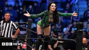 Saraya: Biggest ever bout for pro-wrestling star, says family - BBC News