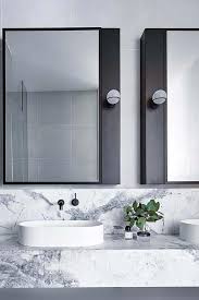 Badezimmerspiegel Tipps Zur Auswahl Des Idealen Modells Neu Dekoration Stile Badezimmereinrichtung Badezimmer Innenausstattung Badezimmer Fliesen