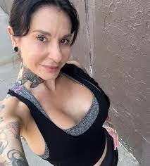 Natasha Rector's Instagram, Twitter & Facebook