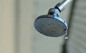 Vòi sen bị rỉ nước - Nguyên nhân và cách khắc phục tại nhà