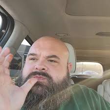 Take his word for it, the thin crust pizza is a must try. 🎥: rynoloko