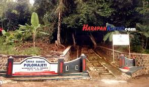 Inilah daftar nama bunga beserta gambar nya, indah, unik, cantik dan langka, lengkap dengan asal bunga ini yaitu dari tiongkok, eropa selatan, indiana, amerika utara dibagian barat. Mengungkap Asal Mula Nama Kampung Siluman Di Kota Banjar