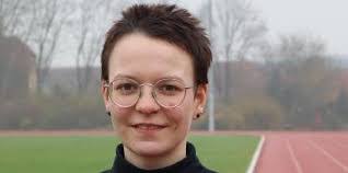 Lena Henning's Instagram, Twitter & Facebook