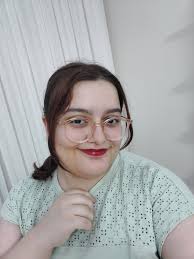 bisexual person struggles with loneliness and body image issues