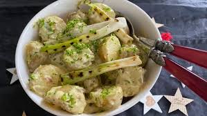 Recept, podle kterého se vám bramborový salát zaručeně povede, najdete na labužník.cz. Mbc8o2ryzqkdum